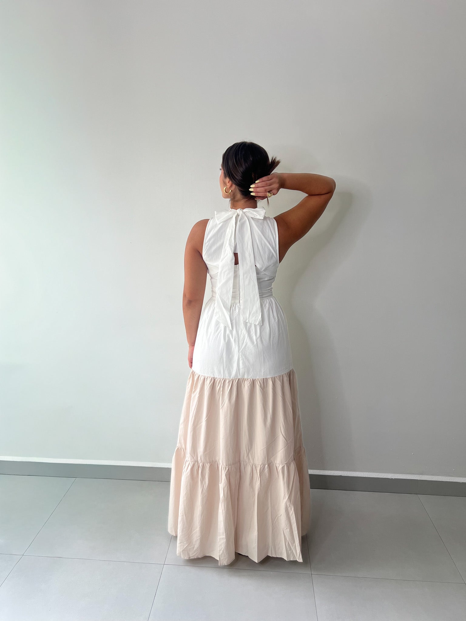 elliatt riley maxi dress We're OBSESSED with Elliatt at the moment! Tilly tiered maxi dress butter yellow - Size XXL (16-18) Laurel sleeveless maxi dress red